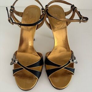 Gucci evening black & gold shoes with bee motifs. Limited edition size 8